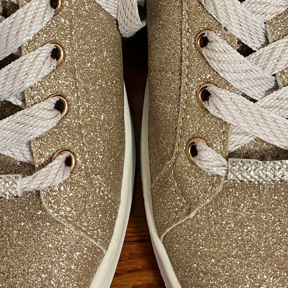 Adorable sparkly gold Skechers , hardly worn - Picture 13 of 14